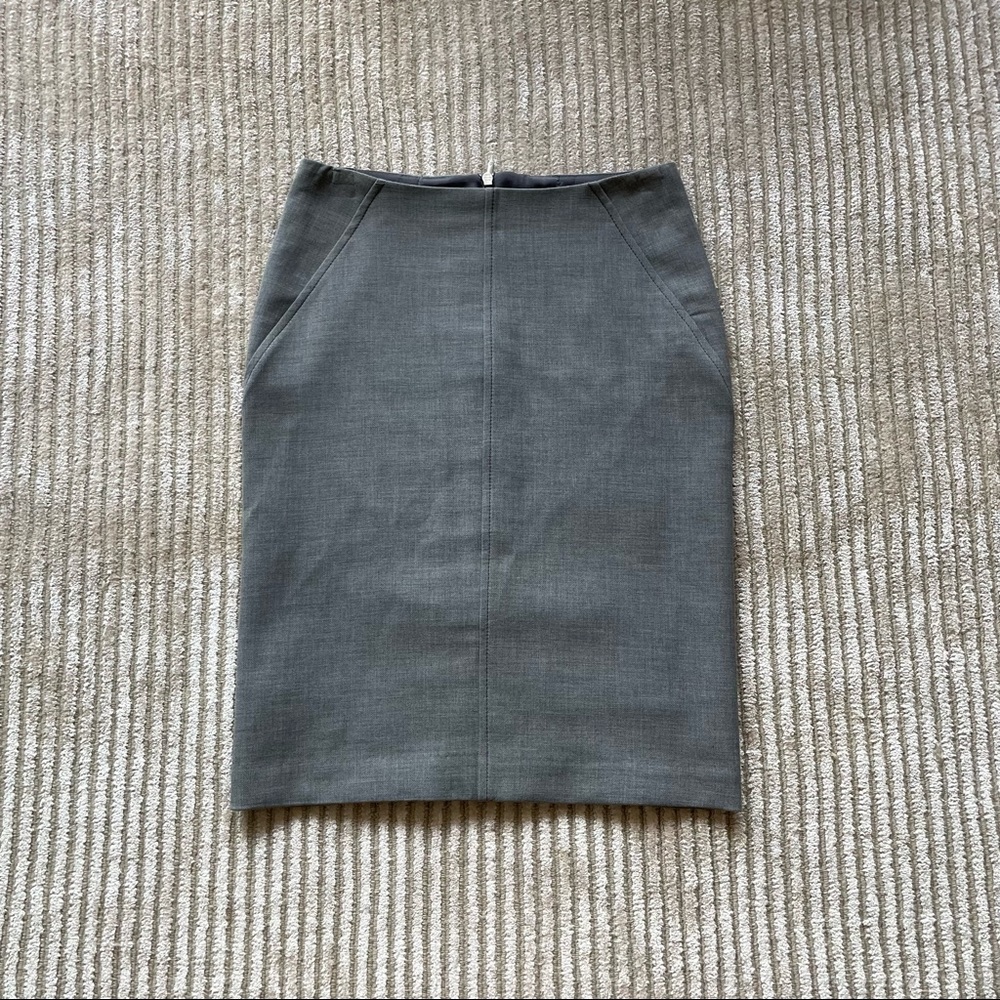 Flattering Trina Turk Suit Pencil Skirt, Lined